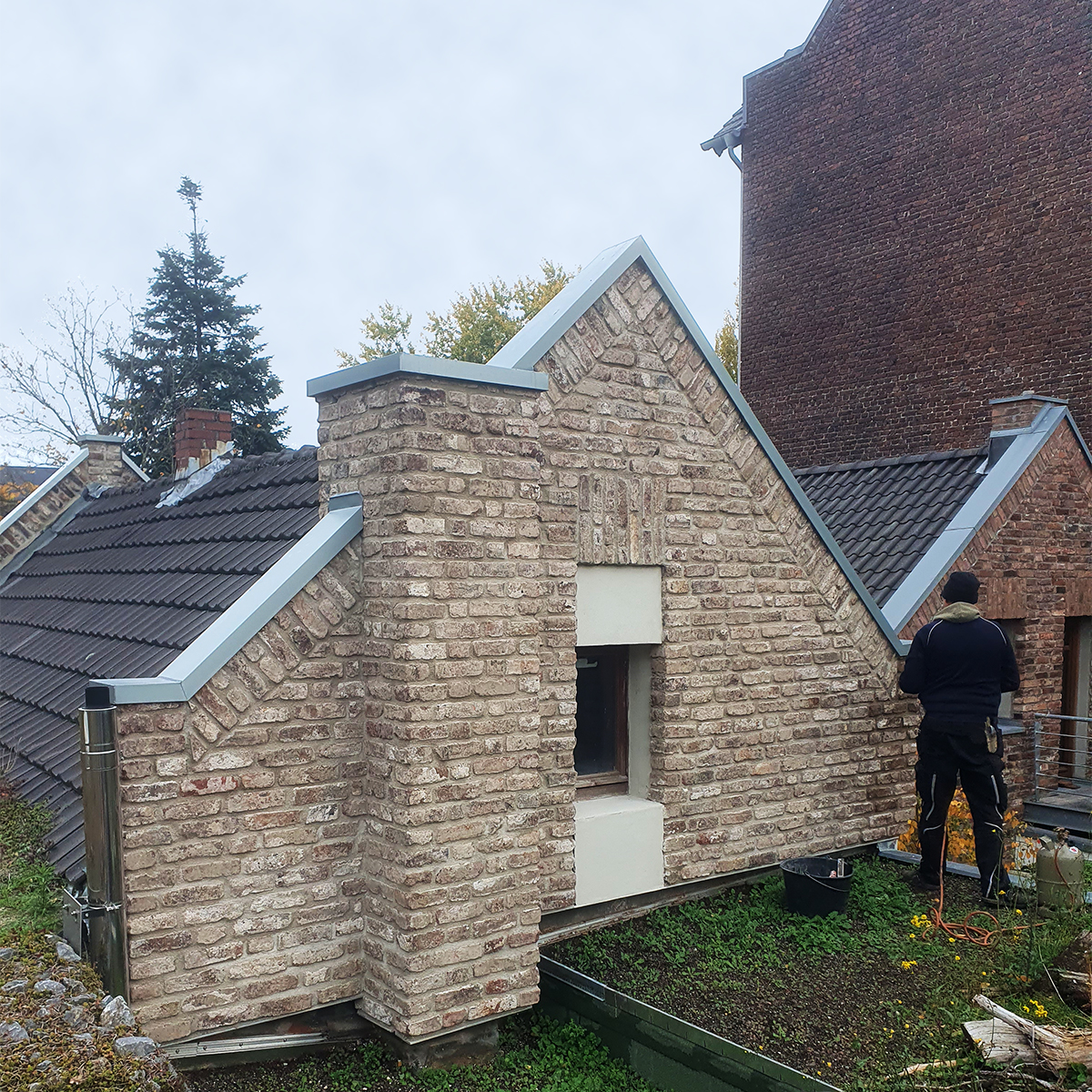 grunow-dachdecker-dach-gruen